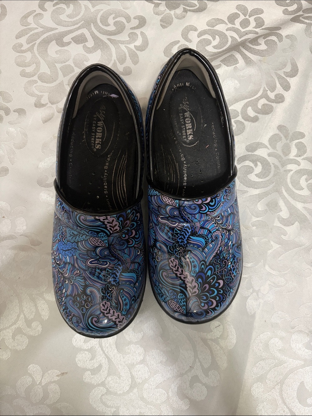 Women's Slip-On Patterned Clogs in Blue Paisley Print Sz 7WW slip resistant